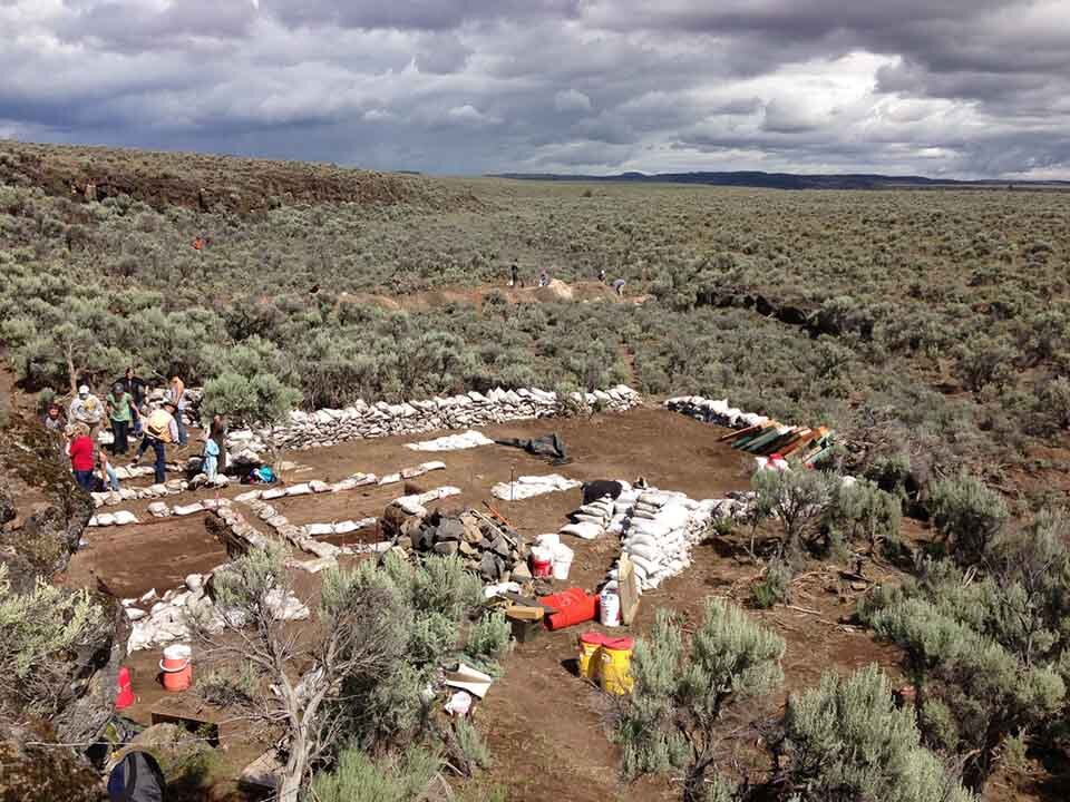 Rimrock Draw Rockshelter next to Riley, Oregon - 18000 years old archeological site