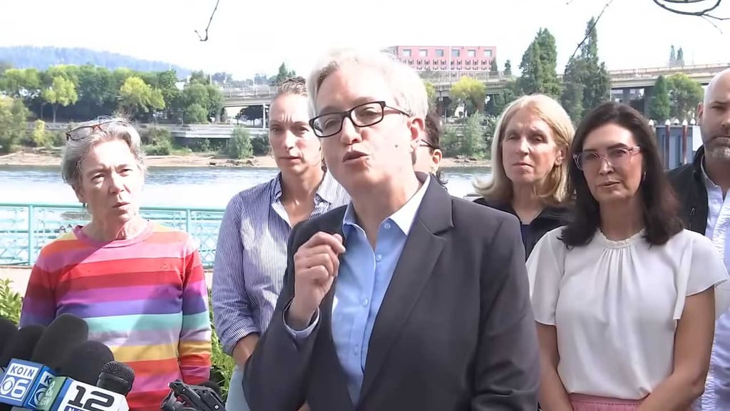 Gov. Kotek and other local leaders address deployment of troops in Portland. Saturday September 27th.