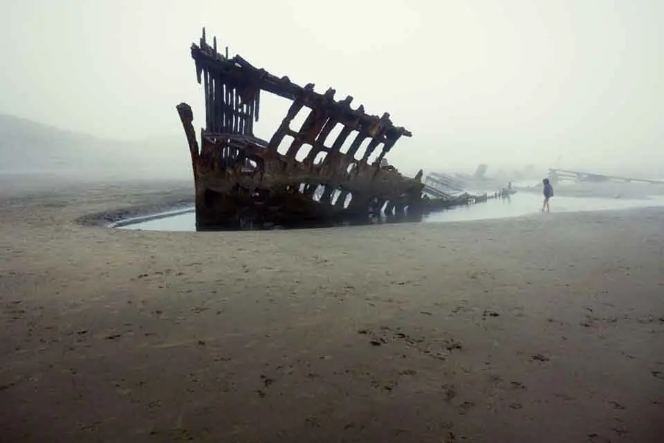wreckage of the ship Peter Iredale on the Pacific coast of Oregon