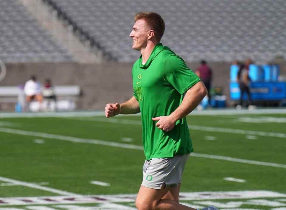 Bo Nix Sets NCAA Record for SingleSeason Completion Percentage as