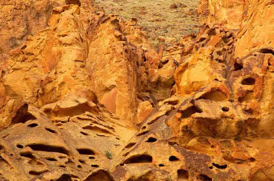 Timber Gulch cliffs, Honeycombs Wilderness Area, Leslie Gulch Area